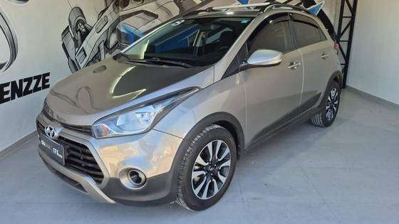 HYUNDAI HB20X 1.6 16V PREMIUM FLEX 4P AUTOMÁTICO HYUNDAI HB20X 1.6 16V PREMIUM FLEX 4P AUTOMÁTICO